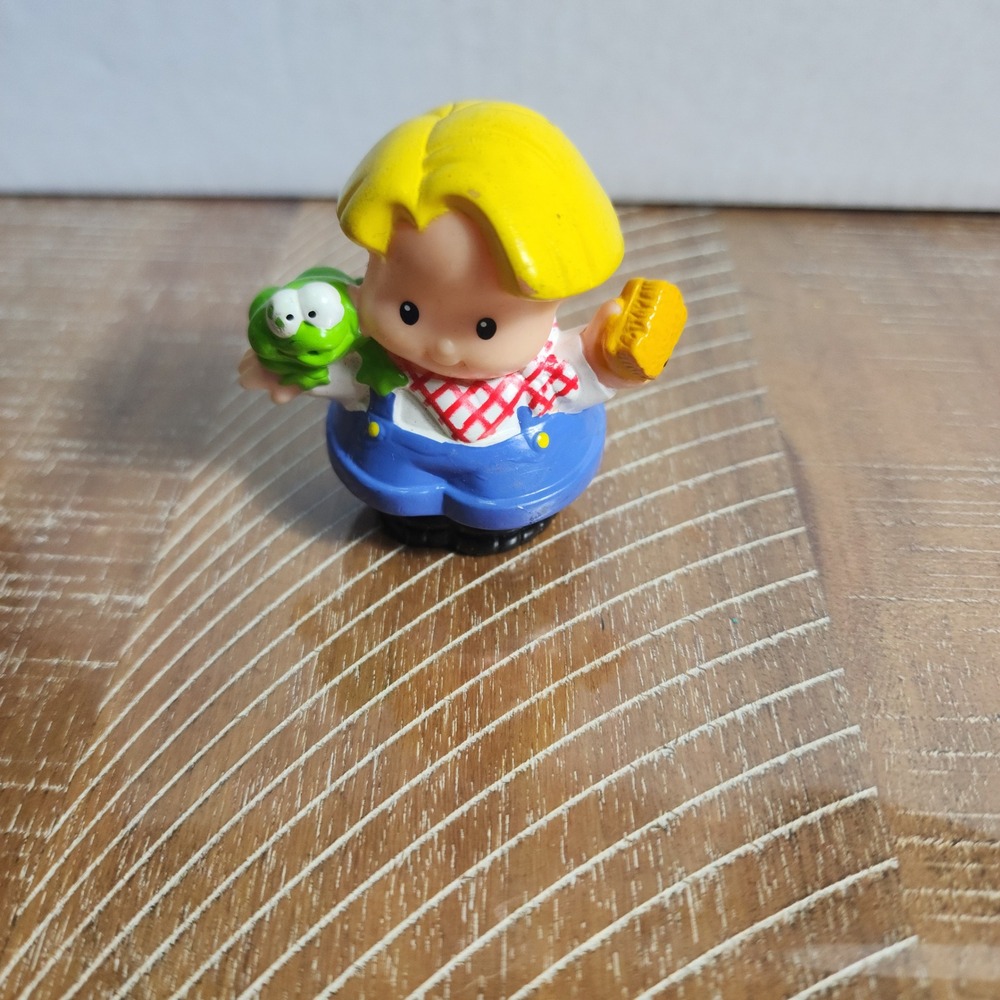 Fisher Price Little People Boy with Frog Blue Overalls Vintage 2001 Mattel Toy